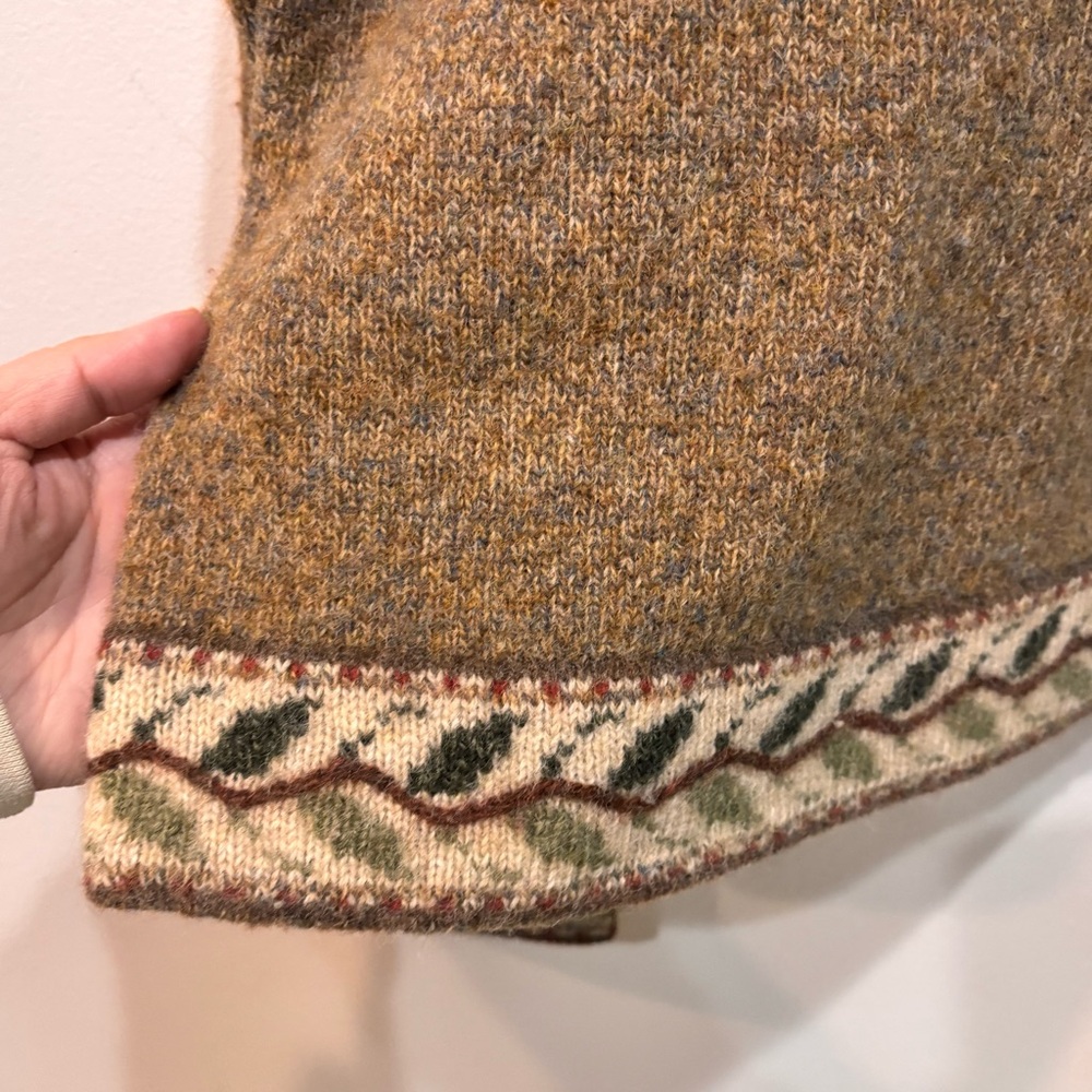 Vintage Woolrich Wool V-Neck Leaf Detail Khaki Sweater Women’s Size Medium - Picture 7 of 12